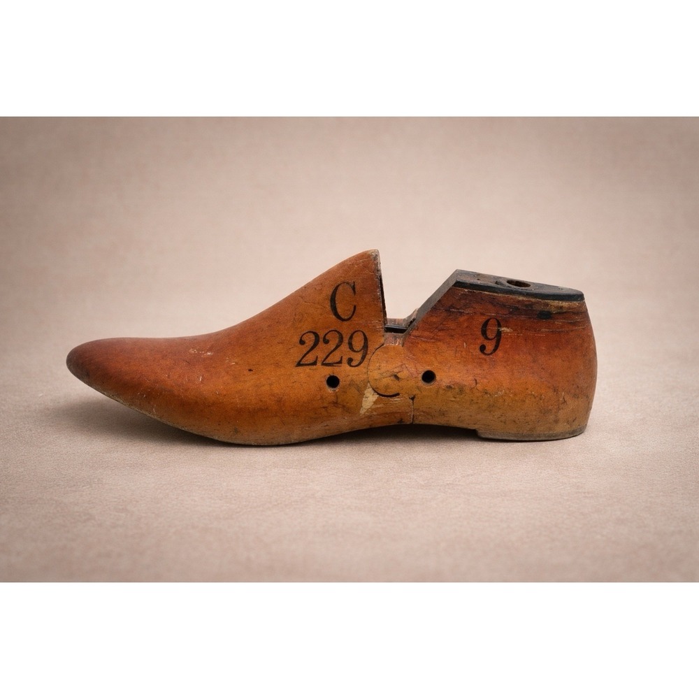 Vintage Woodwright 1957 Wooden Shoe Form Cobbler Mold Shaper Size 9